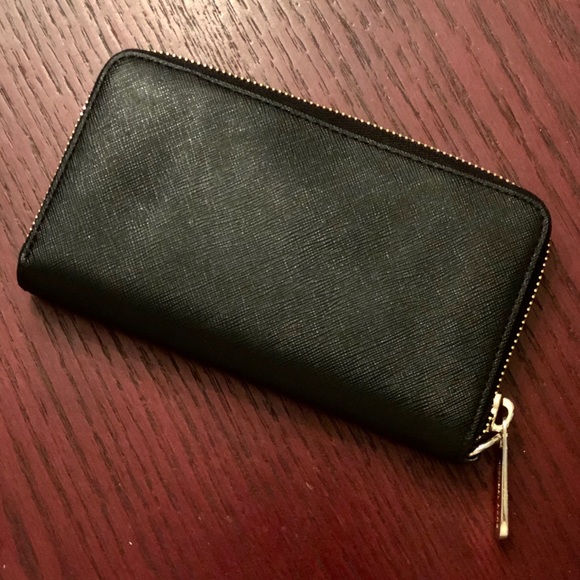 Michael Kors Wallet ✨ - Picture 2 of 3